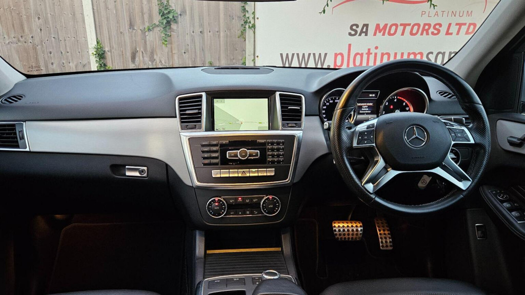 View MERCEDES-BENZ M CLASS 3.0 ML350 V6 BlueTEC AMG Line G-Tronic 4WD Euro 6 (s/s) 5dr