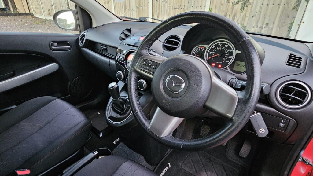 View MAZDA MAZDA2 1.3 Venture Euro 5 5dr