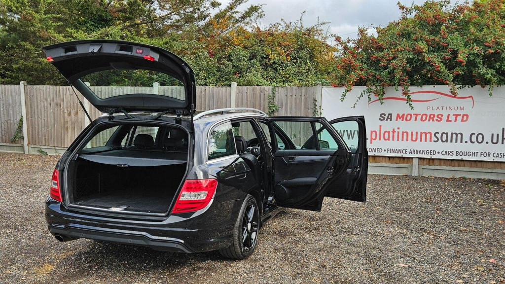 View MERCEDES-BENZ C CLASS 2.1 C220 CDI BlueEfficiency AMG Sport G-Tronic+ Euro 5 (s/s) 5dr