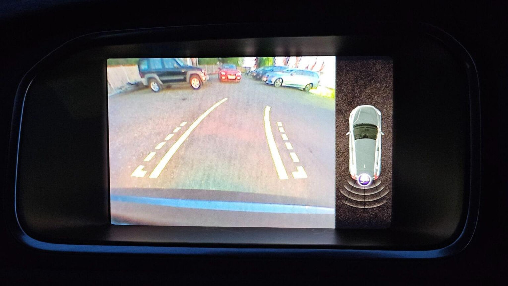 View VOLVO V40 1.5 T3 GPF Inscription Auto Euro 6 (s/s) 5dr