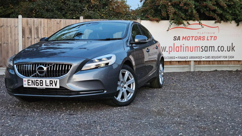 View VOLVO V40 1.5 T3 GPF Inscription Auto Euro 6 (s/s) 5dr
