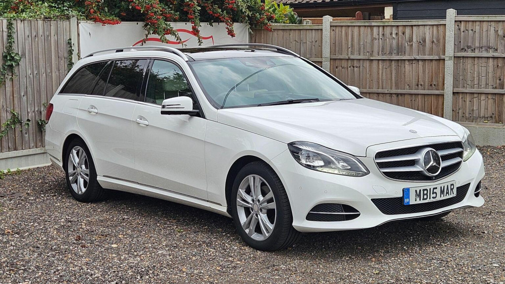 View MERCEDES-BENZ E CLASS 2.1 E220 BlueTEC SE G-Tronic+ Euro 6 (s/s) 5dr