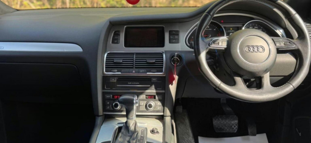 View AUDI Q7 3.0 TDI V6 S line Tiptronic quattro Euro 5 (s/s) 5dr