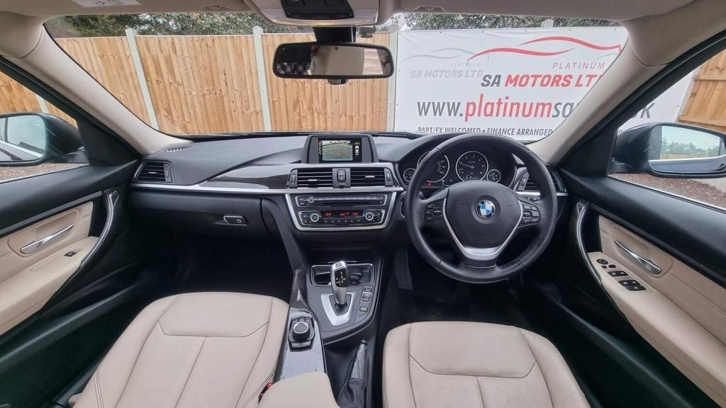 View BMW 3 SERIES 2.0 320d Luxury Auto Euro 5 (s/s) 4dr