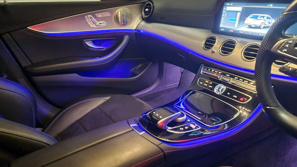 View MERCEDES-BENZ E CLASS 3.0 E350d V6 AMG Line (Premium Plus) G-Tronic+ Euro 6 (s/s) 5dr