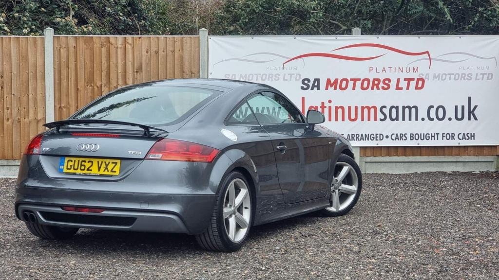 AUDI TT