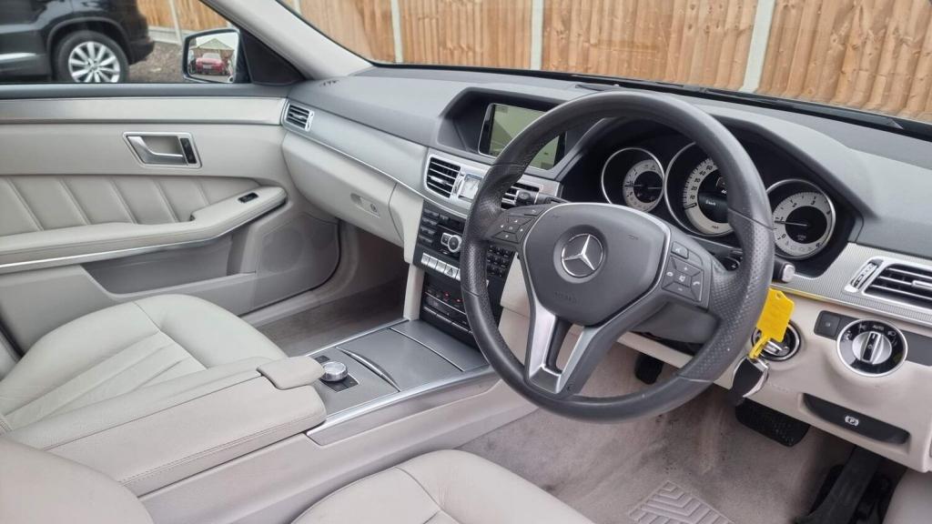 MERCEDES-BENZ E CLASS