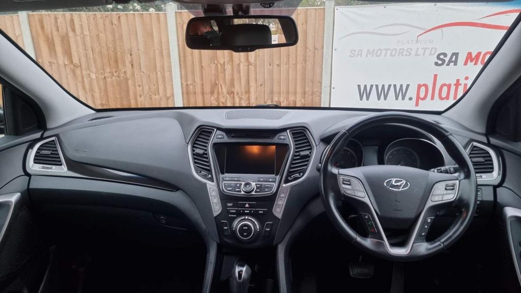 View HYUNDAI SANTA FE 2.2 CRDi Premium Auto 4WD Euro 5 5dr (7 seat)