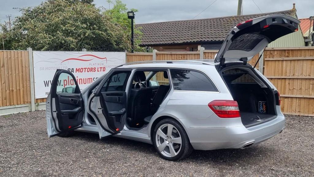 MERCEDES-BENZ E CLASS