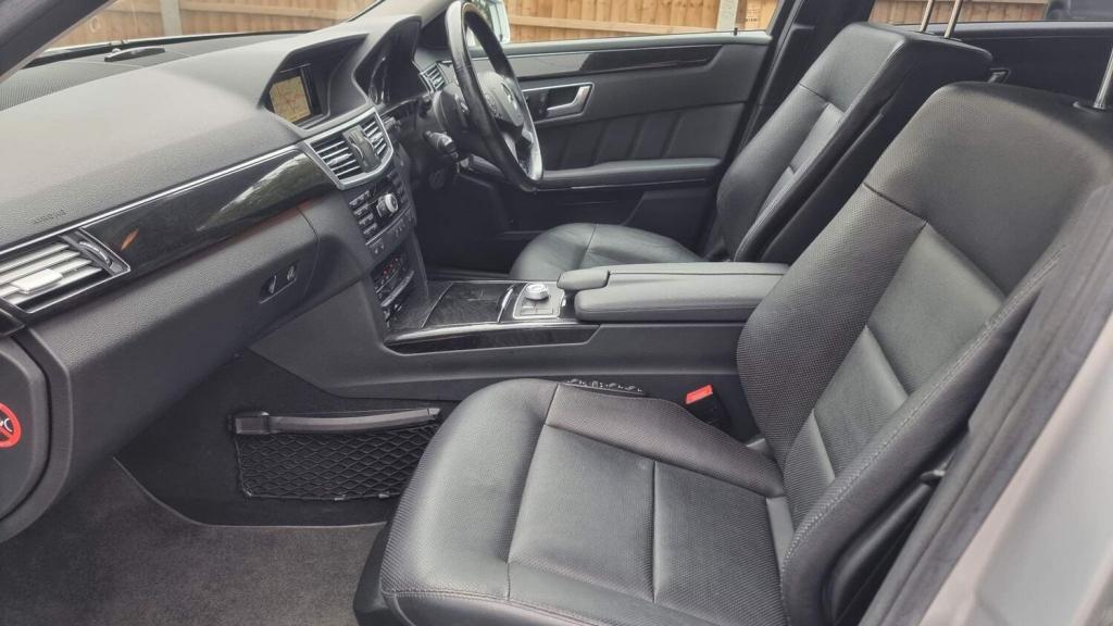 MERCEDES-BENZ E CLASS