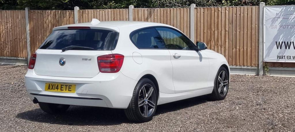BMW 1 SERIES