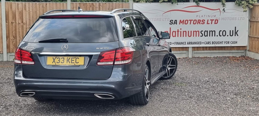 MERCEDES-BENZ E CLASS