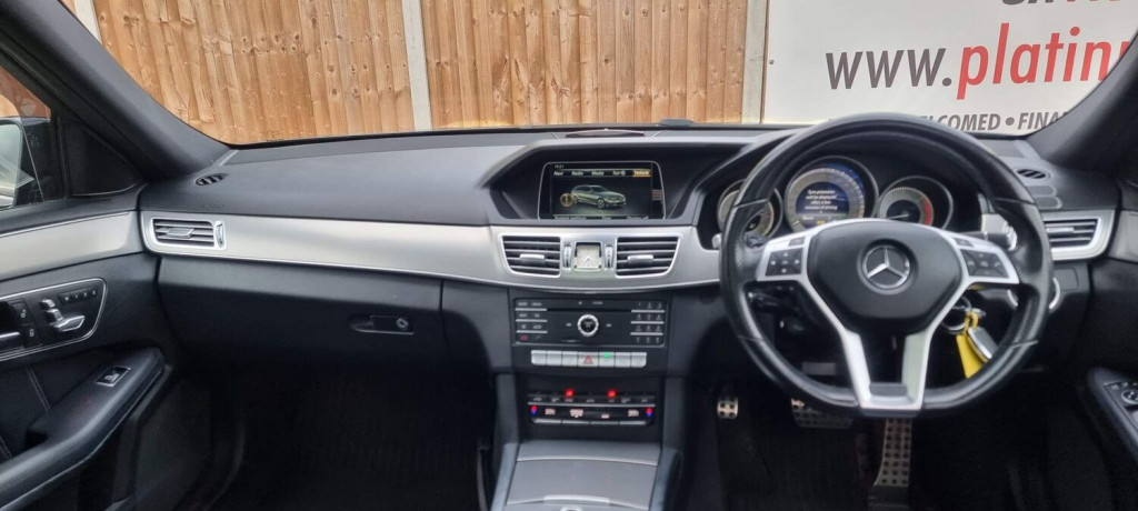 MERCEDES-BENZ E CLASS