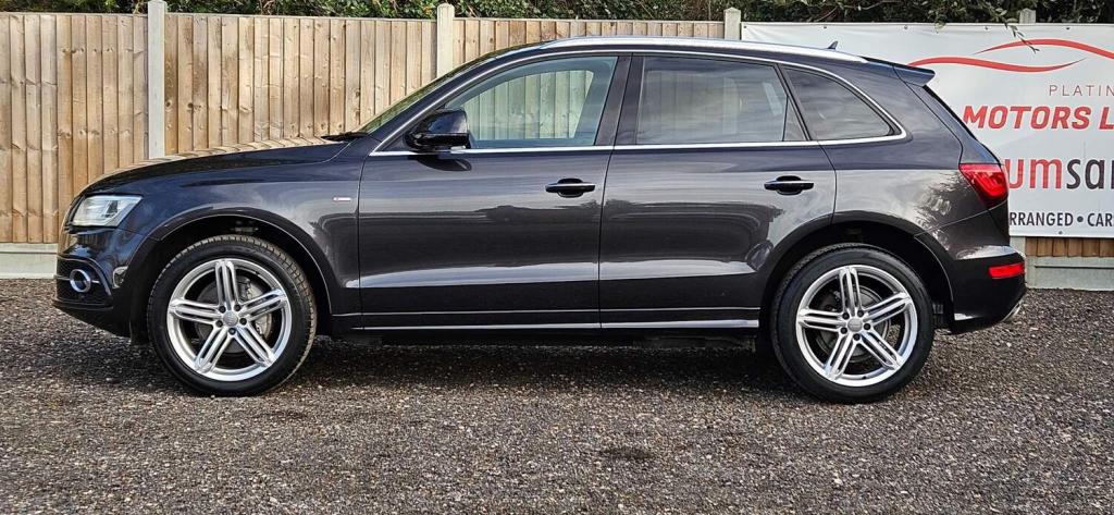 AUDI Q5