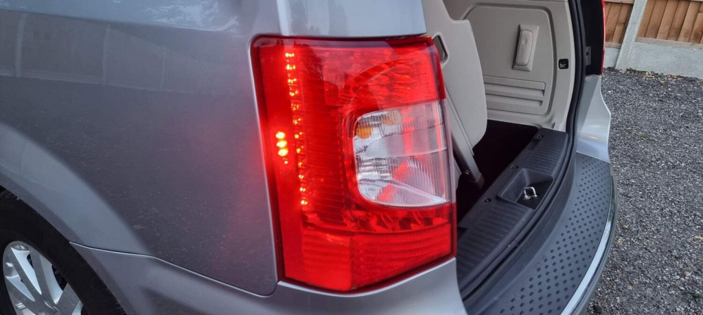 CHRYSLER GRAND VOYAGER