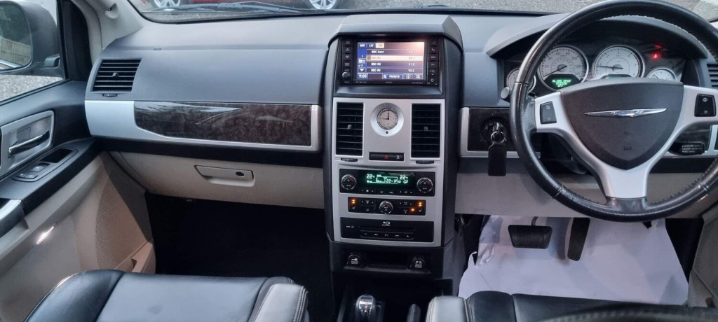 CHRYSLER GRAND VOYAGER