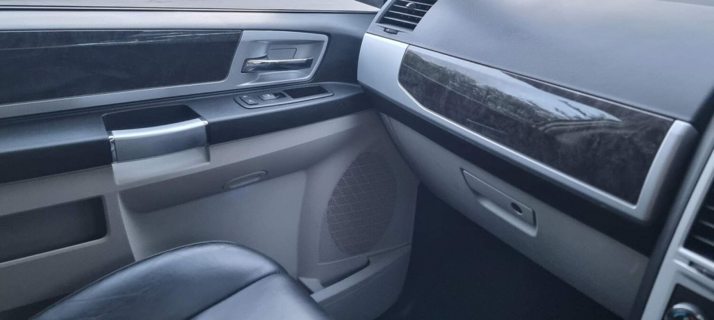 CHRYSLER GRAND VOYAGER