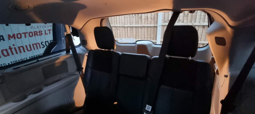 CHRYSLER GRAND VOYAGER