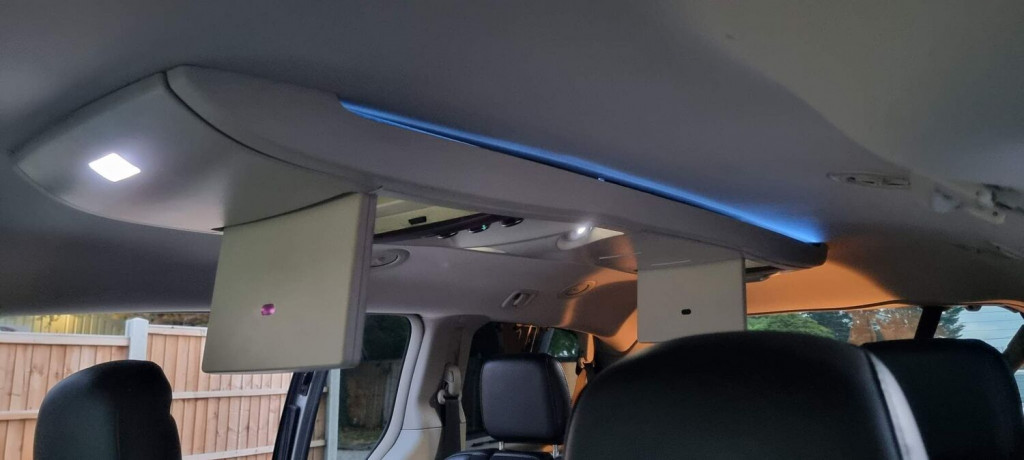 CHRYSLER GRAND VOYAGER