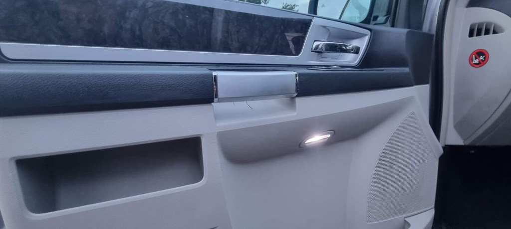 CHRYSLER GRAND VOYAGER