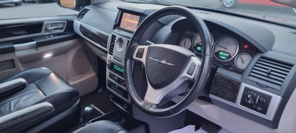 CHRYSLER GRAND VOYAGER