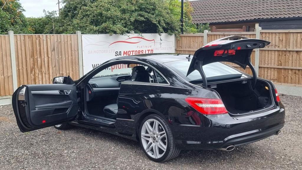 MERCEDES-BENZ E CLASS