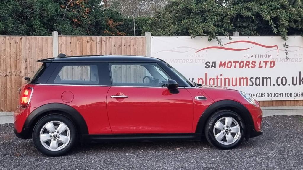 MINI HATCH