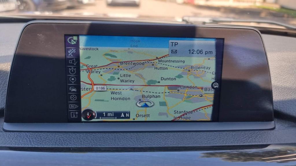 View BMW 3 SERIES 2.0 318d Luxury Touring Auto Euro 6 (s/s) 5dr