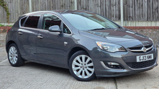 VAUXHALL ASTRA
