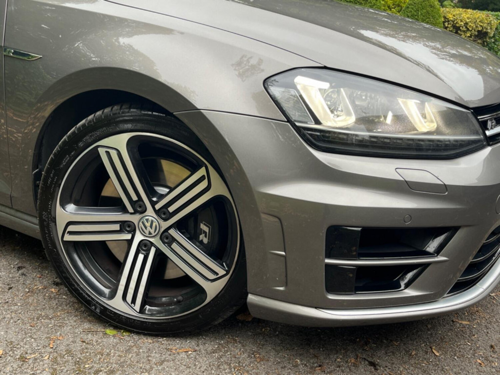 View VOLKSWAGEN GOLF 2.0 TSI BlueMotion Tech R