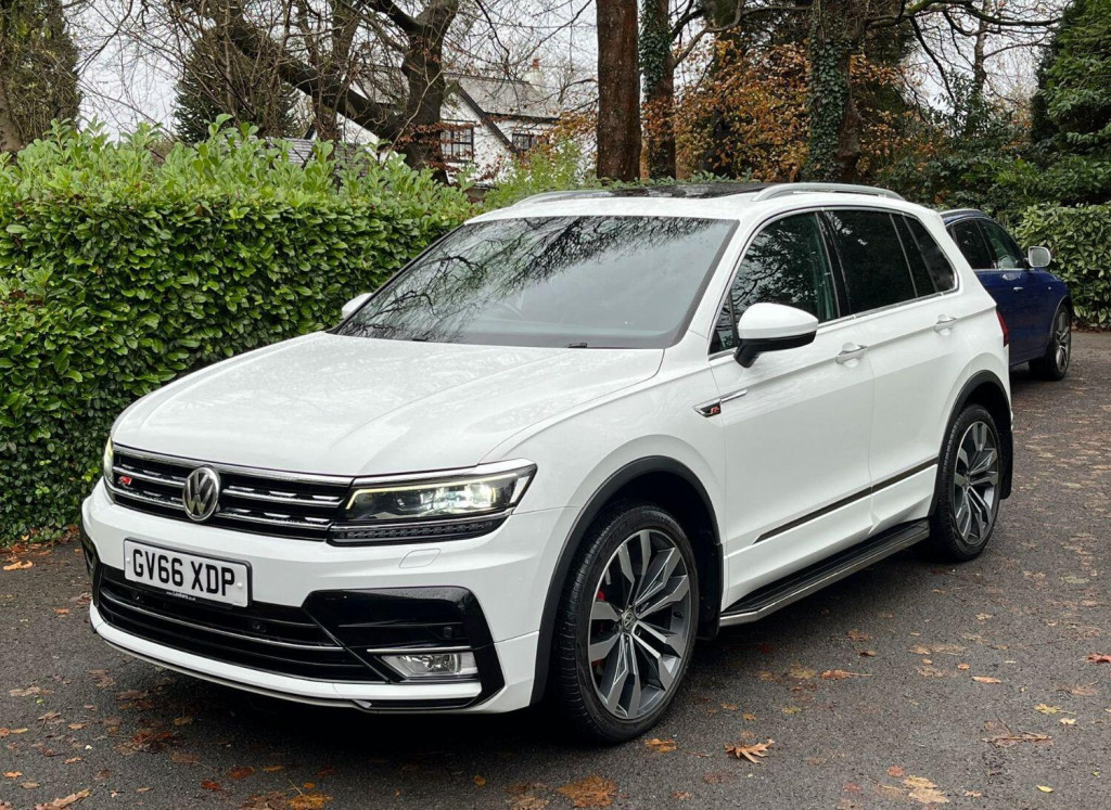 View VOLKSWAGEN TIGUAN 2.0 BiTDI BlueMotion Tech R-Line