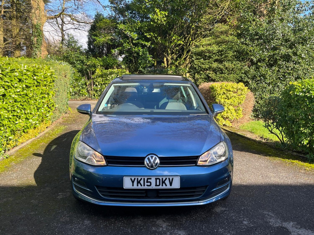 View VOLKSWAGEN GOLF SV 1.4 TSI BlueMotion GT