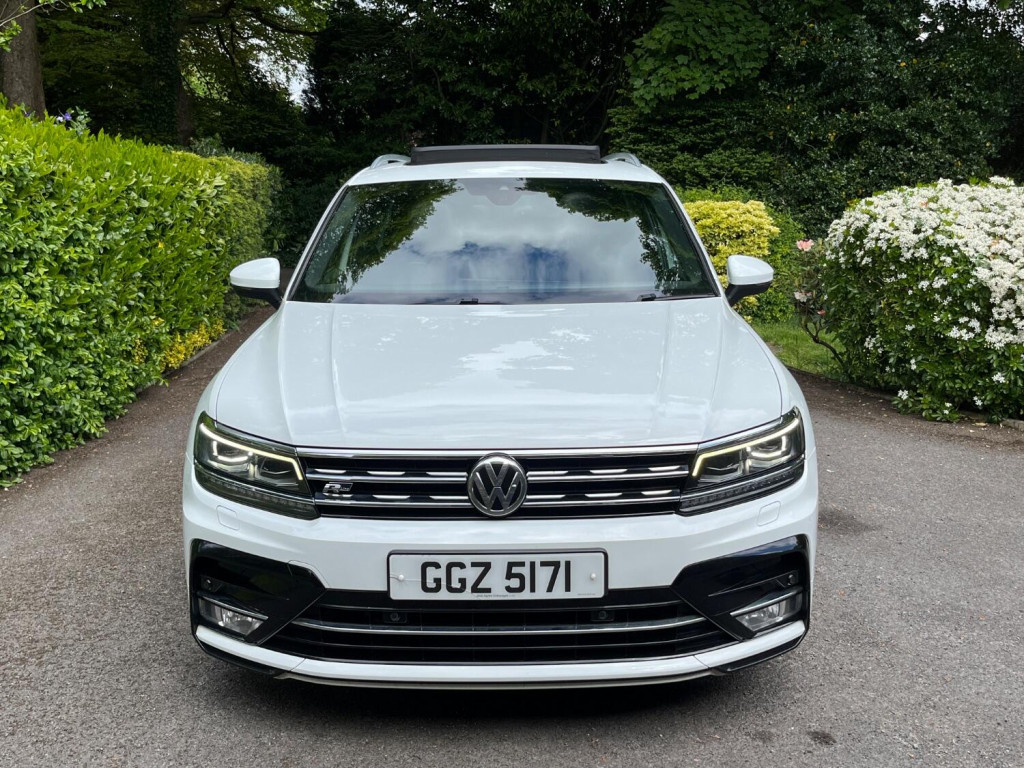 View VOLKSWAGEN TIGUAN 2.0 BiTDI BlueMotion Tech R-Line