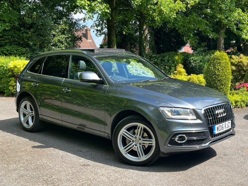 View AUDI Q5 2.0 TDI S line Plus