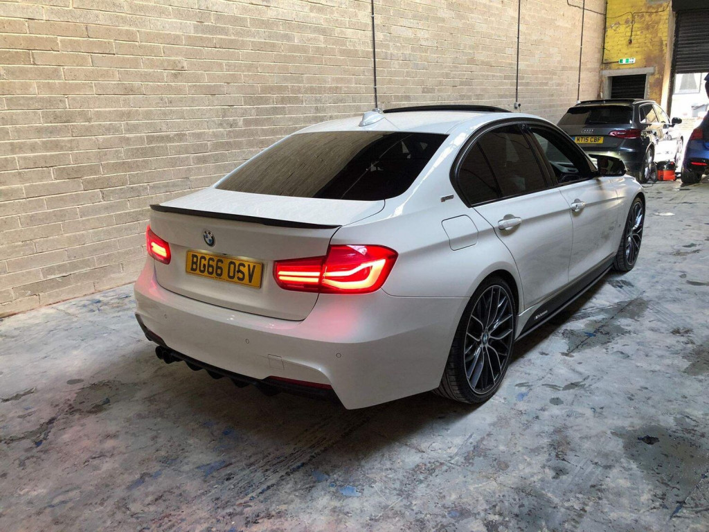 View BMW 3 SERIES 2.0 330e 7.6kWh M Sport Auto Euro 6 ss 4dr