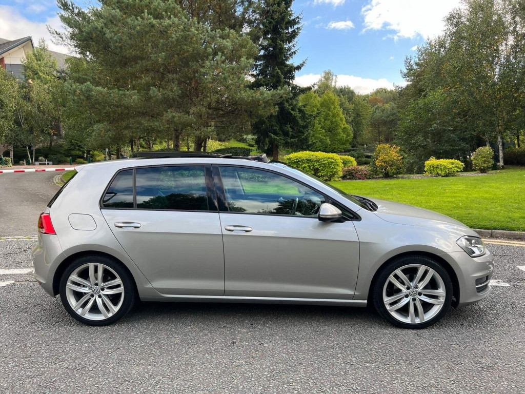 View VOLKSWAGEN GOLF 2.0 TDI BlueMotion Tech GT Edition Euro 6 ss 5dr