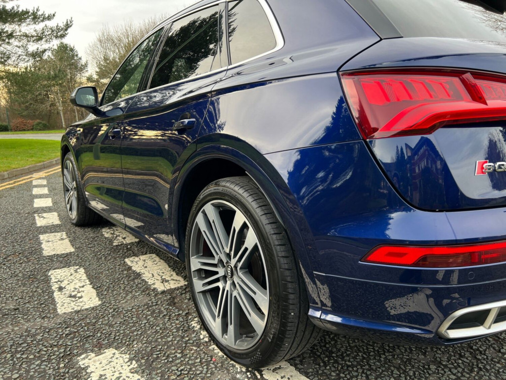 AUDI SQ5