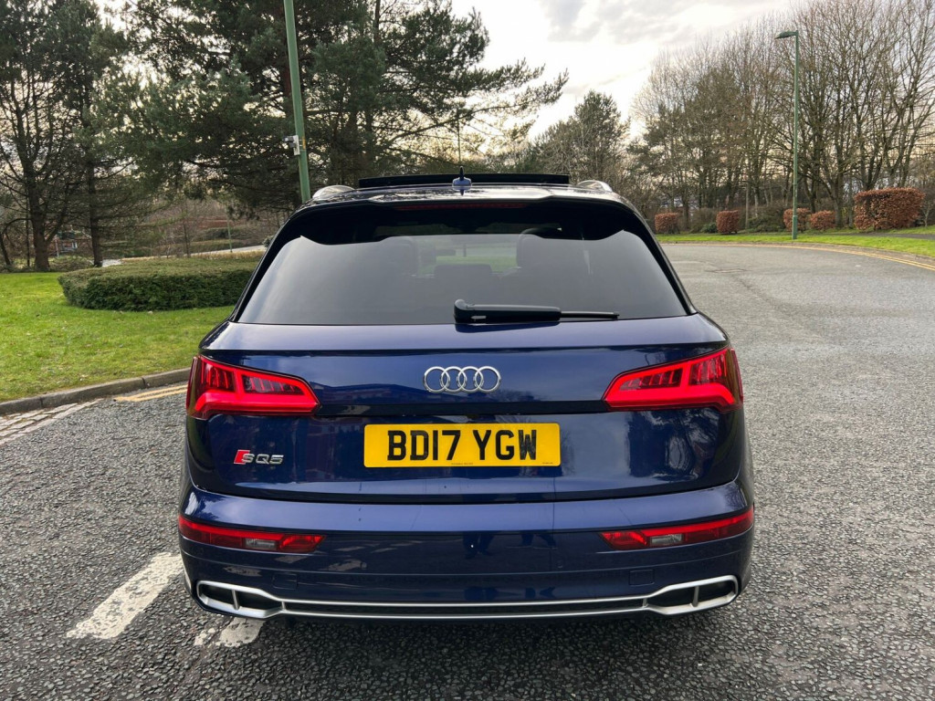 AUDI SQ5