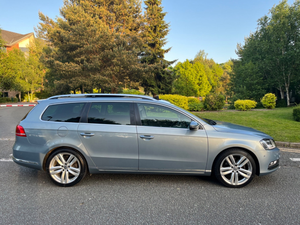 View VOLKSWAGEN PASSAT SPORT TDI BLUEMOTION TECHNOLOGY DSG