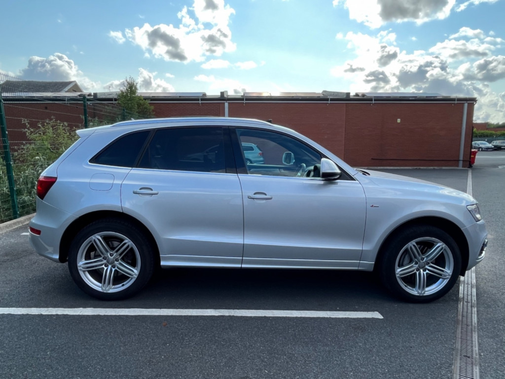 View AUDI Q5 3.0 TDI V6 S line Plus S Tronic quattro Euro 5 (s/s) 5dr