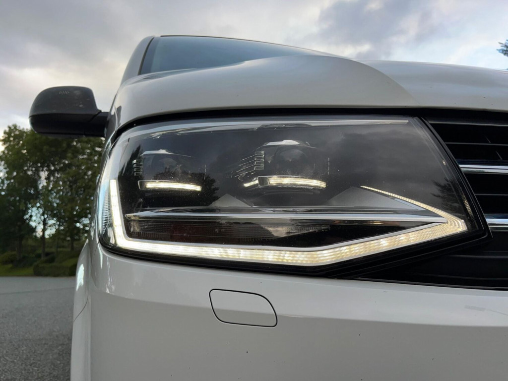 VOLKSWAGEN TRANSPORTER SPORTLINE