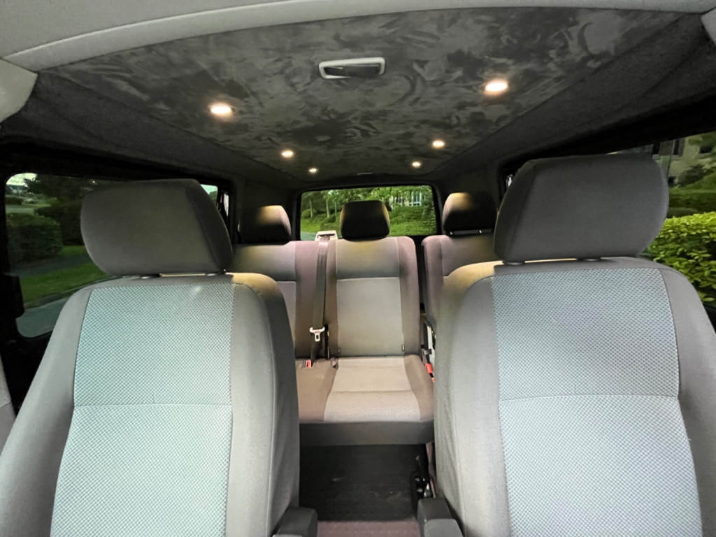 VOLKSWAGEN TRANSPORTER