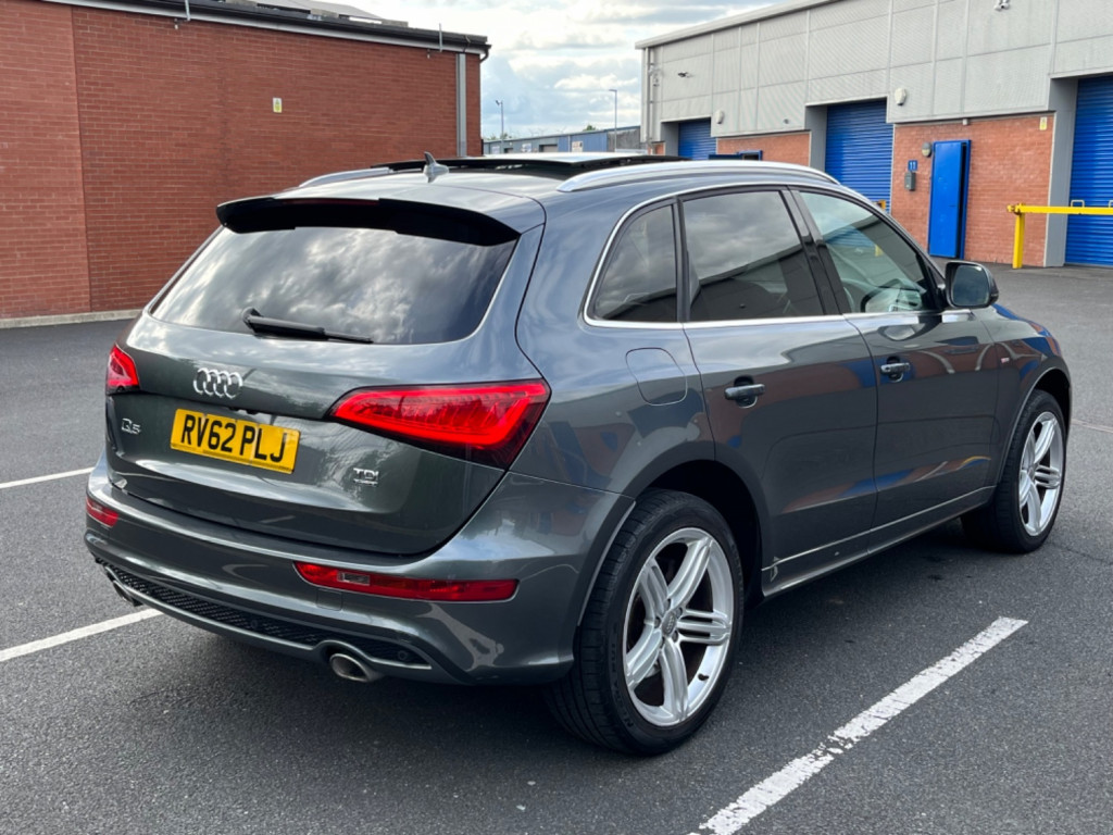 AUDI Q5