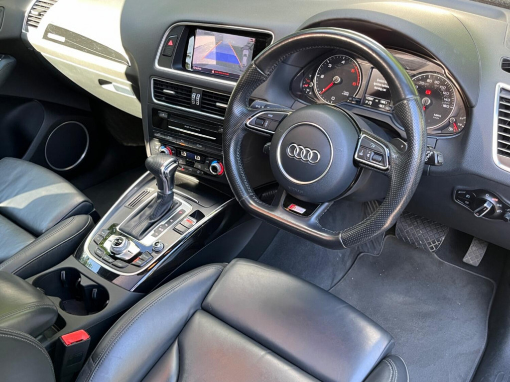 AUDI Q5