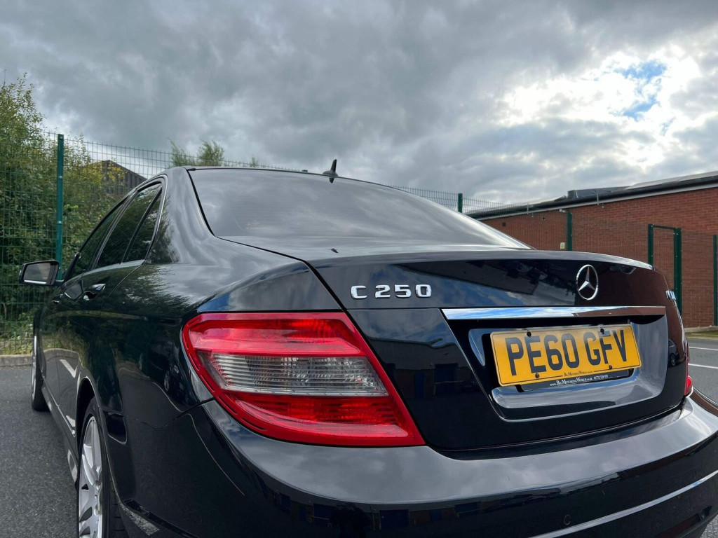 MERCEDES-BENZ C CLASS