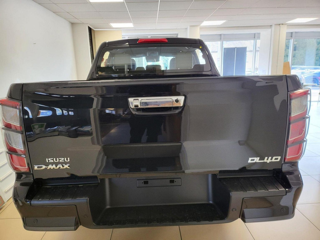View ISUZU D-MAX 1.9 TD DL40 Auto 4WD Euro 6 (s/s) 4dr