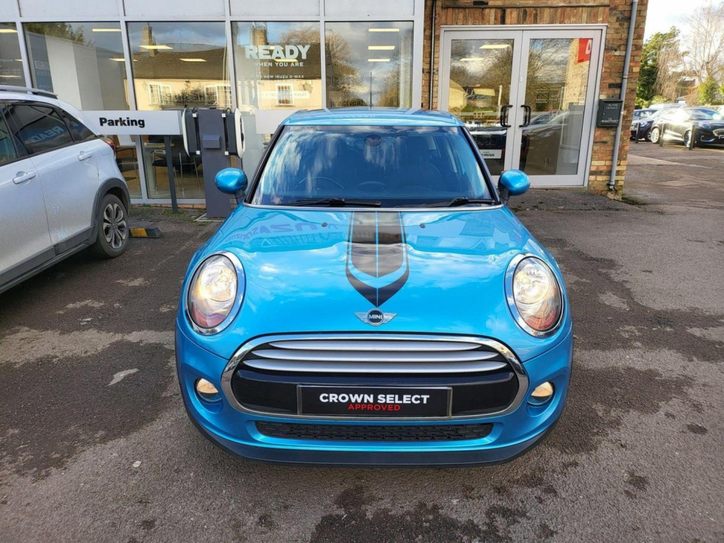 View MINI HATCH 1.5 Cooper D Euro 6 (s/s) 5dr