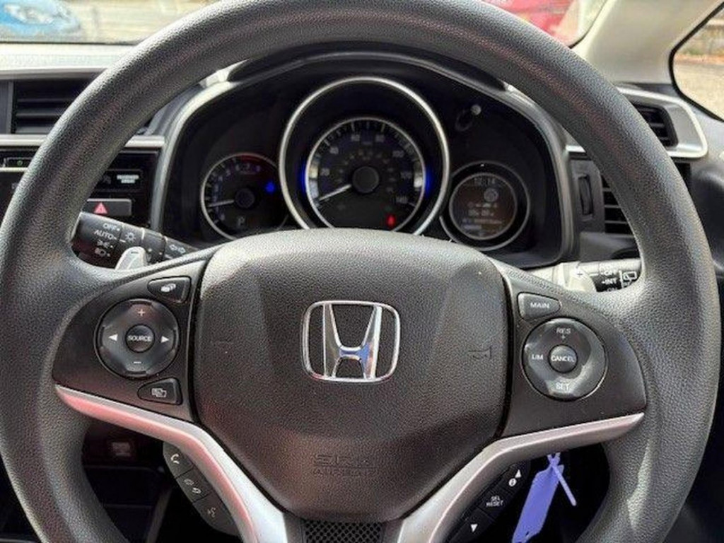 View HONDA JAZZ 1.3 i-VTEC SE CVT Euro 6 (s/s) 5dr