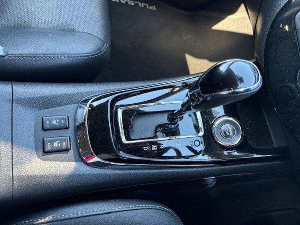 View NISSAN PULSAR 1.2 DIG-T Tekna XTRON Euro 6 (s/s) 5dr