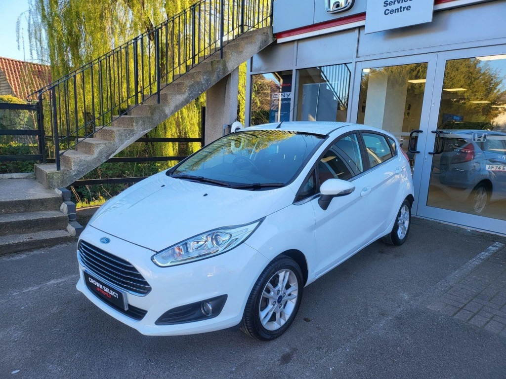 View FORD FIESTA 1.0T EcoBoost Zetec Euro 6 (s/s) 5dr